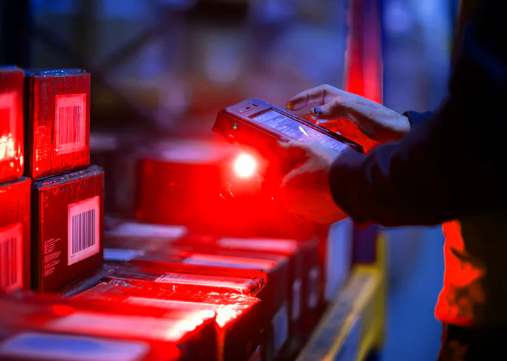 Работа с ТСД на складах и сортировочных центрах: взгляд со стороны сотрудников и работодателей