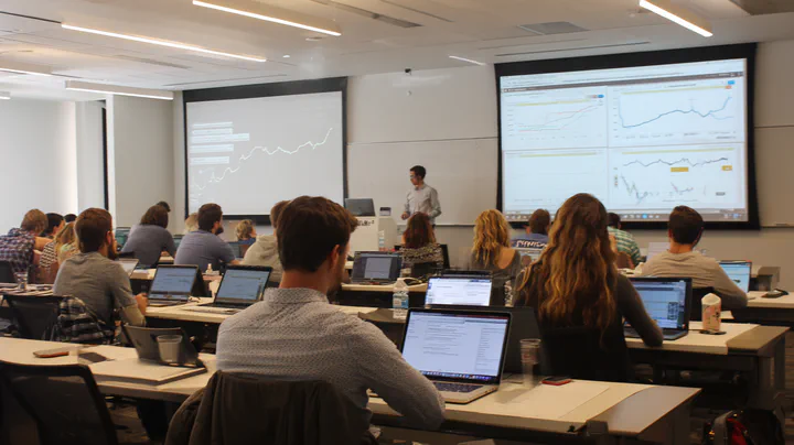 Курсы системного аналитика в Москве: как выбрать подходящий