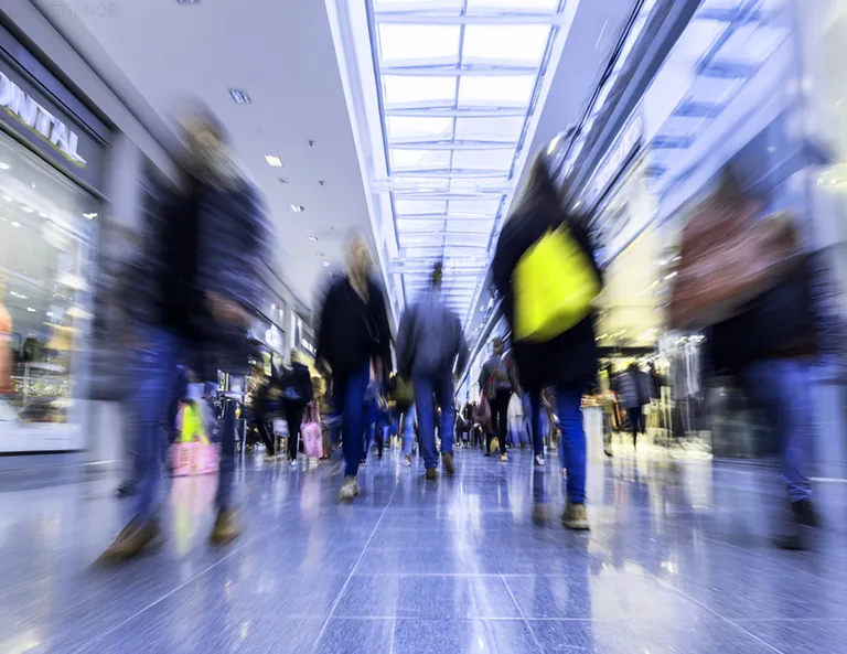 Пример оформления магазина одежды