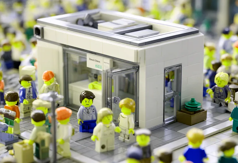 Пример модульного магазина на торговой площади