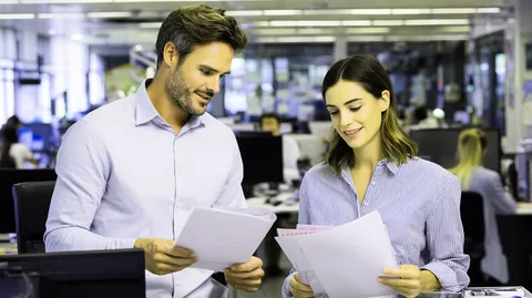 Кто ведет табель учета рабочего времени, их ответственность по закону