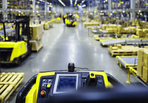 Как выбрать краску для промышленных и складских помещений