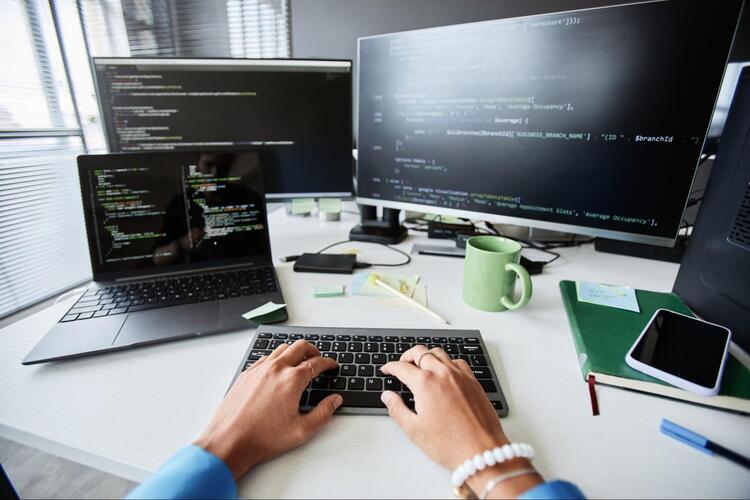 работа программистом