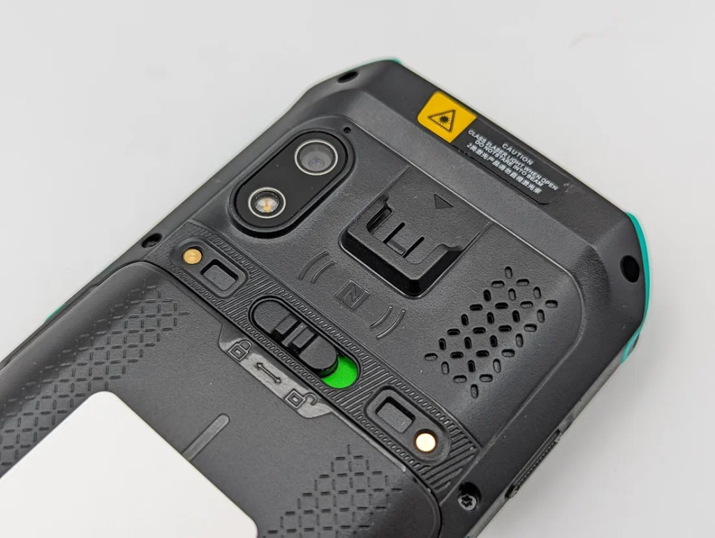 NFC значок на защищенном тсд